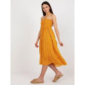 Fashionhunters Žluté puntíkované midi šaty s volánkem Velikost: S/M