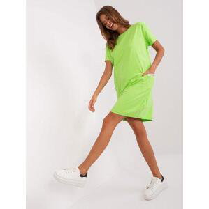 Fashionhunters Světle zelené basic šaty s kulatým výstřihem.Velikost: S/M