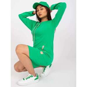 Fashionhunters Zelené šaty s cesmínovými kapsami velikost: S/M