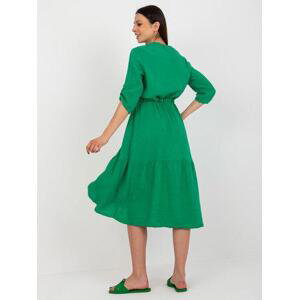 Fashionhunters Zelené midi mušelínové šaty OCH BELLA Velikost: S