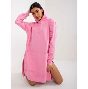 Fashionhunters Růžové basic oversize mikinové šaty s kapsou.Velikost: JEDNA VELIKOST